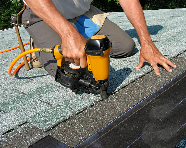 Best Local Roofing Companies  in Comstock Northwest, MI